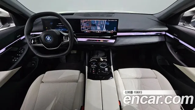 BMW i5 G60 — Фото автомобиля 10