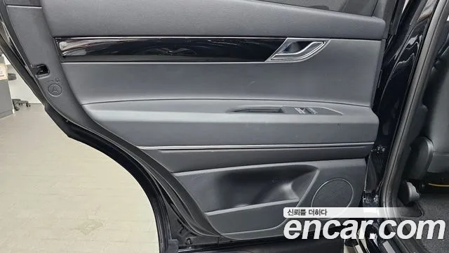 Genesis GV80 2.5T Бензин AWD — Фото автомобиля 25