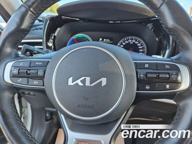 Kia K5 Generation 3 — Фото автомобиля 13