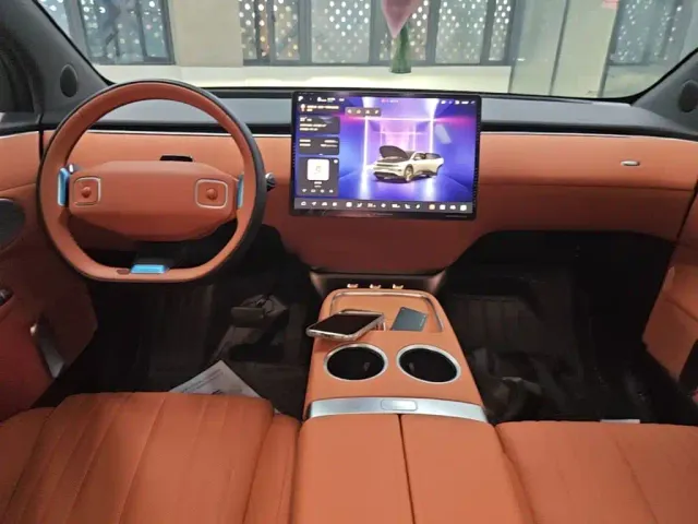Changan Qiyuan E07 — Фото автомобиля 9