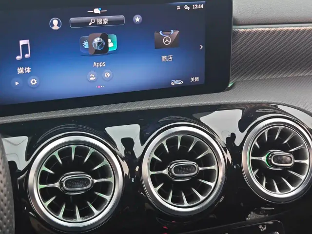 Mercedes-Benz A-Class — Фото автомобиля 22