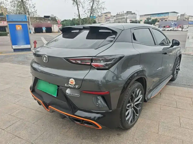 Changan UNI-T — Фото автомобиля 6
