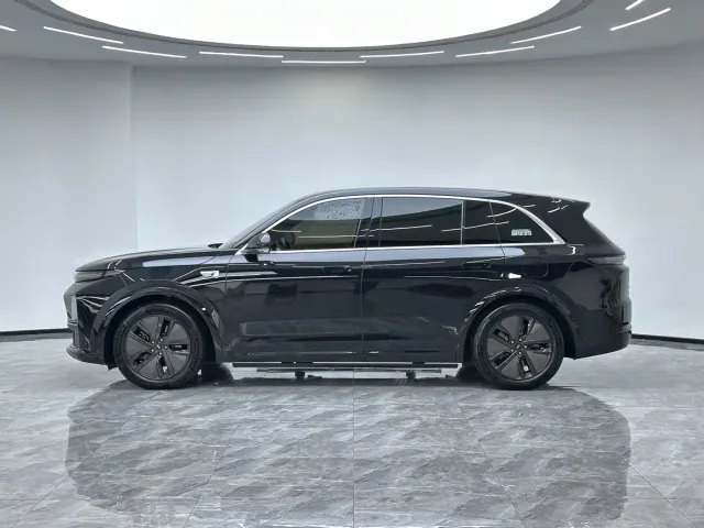 Li Auto L7 — Фото автомобиля 8