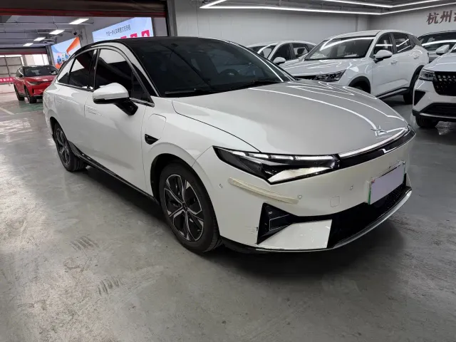 Xpeng P5 — Фото автомобиля 3
