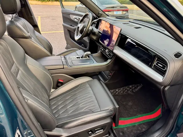 GAC Trumpchi GS8 — Фото автомобиля 9