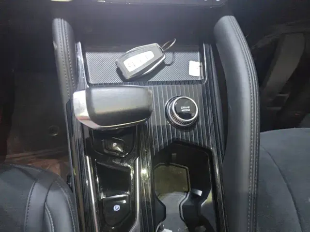 Geely Xingyue L — Фото автомобиля 13