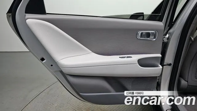 Hyundai Ioniq 6 — Фото автомобиля 14