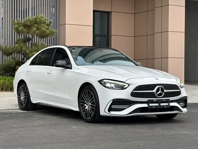 Mercedes-Benz C-Class — Фото автомобиля 2
