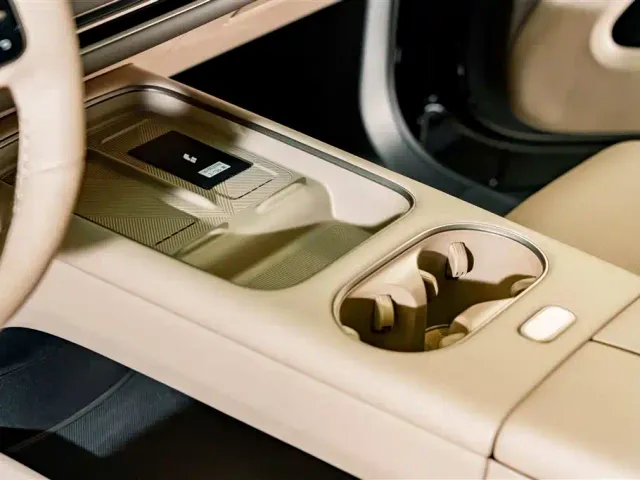 Li Auto i6 — Фото автомобиля 13