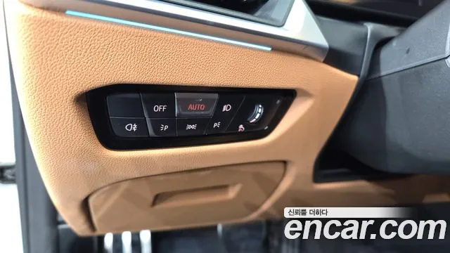 BMW i4 — Фото автомобиля 27