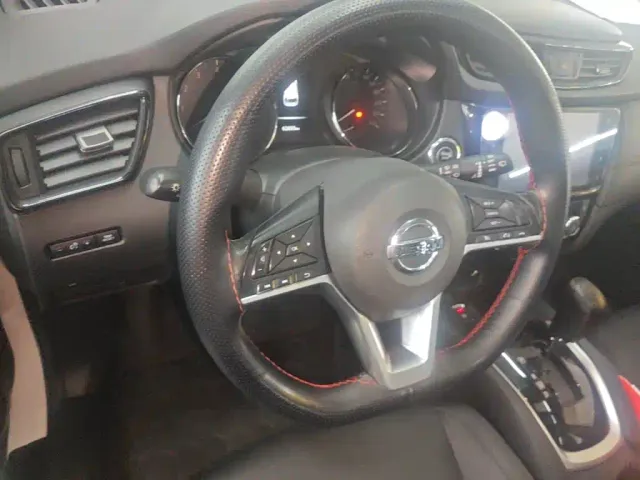 Nissan X-Trail — Фото автомобиля 10