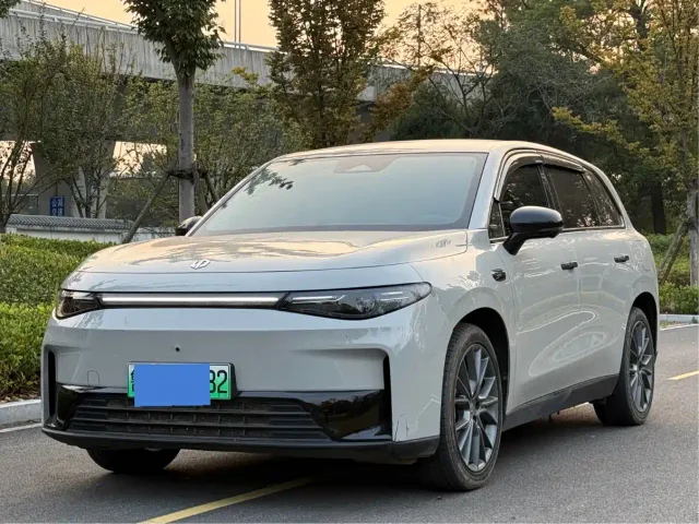 Фотография автомобиля — Leapmotor C10