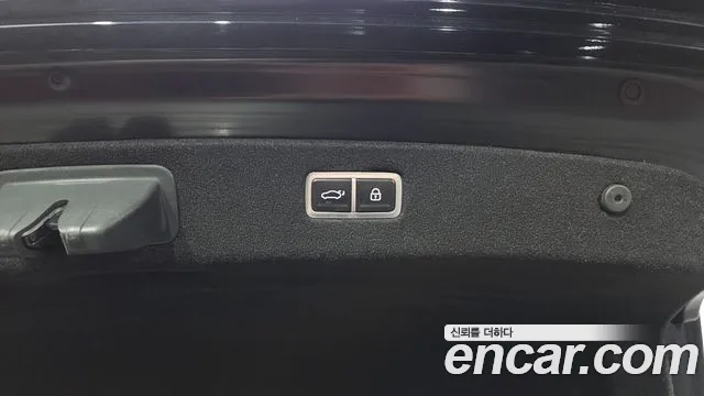 Genesis G90 Бензин 3.5 турбо AWD — Фото автомобиля 14