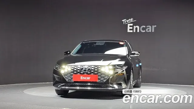 Hyundai Grandeur Grandeur (New) — Фото автомобиля 3
