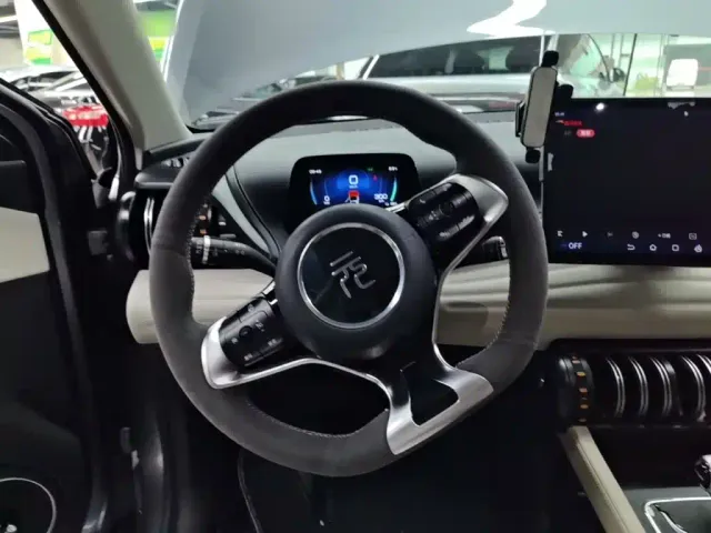 BYD Yuan PLUS — Фото автомобиля 10