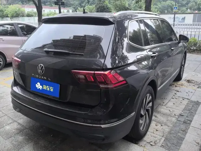 Volkswagen Tiguan L — Фото автомобиля 3