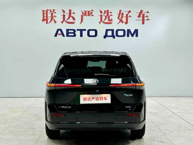 Toyota BoZhi 3X — Фото автомобиля 5