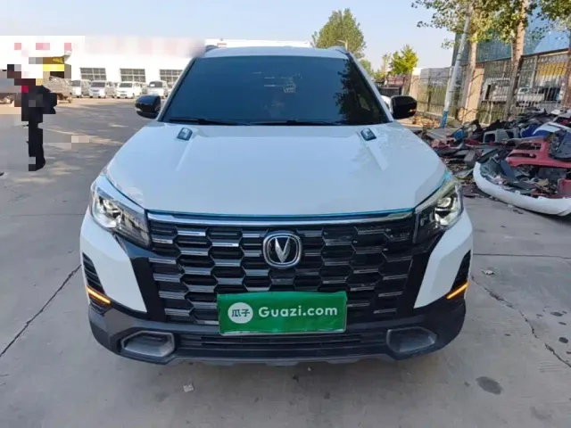 Changan CS75 — Фото автомобиля 2