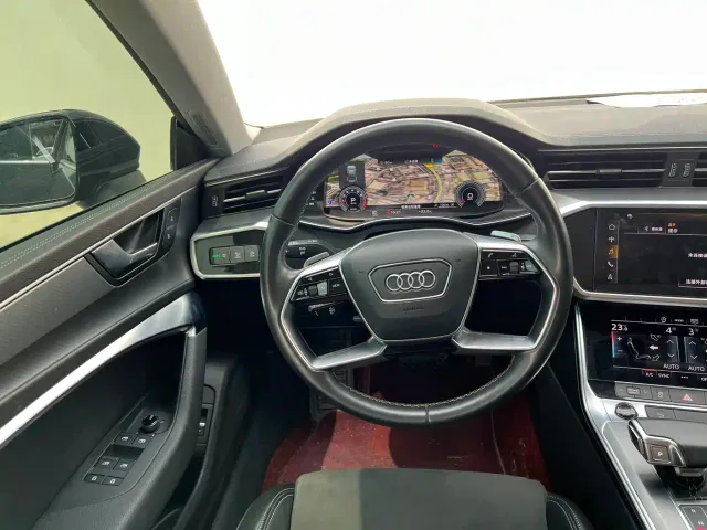 Audi A7L — Фото автомобиля 10
