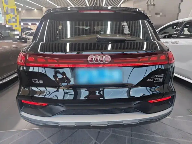 Audi Q6 — Фото автомобиля 5