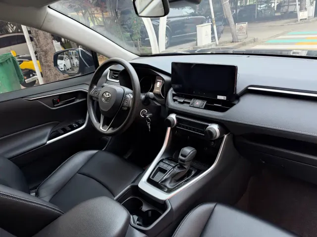 Toyota RAV4 — Фото автомобиля 21
