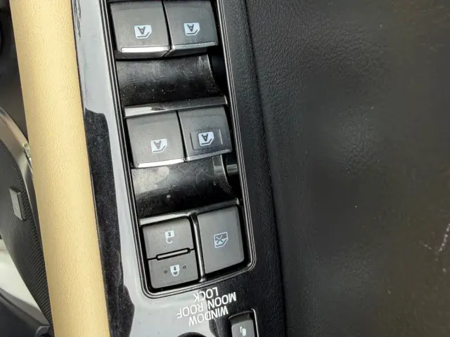 Toyota Alphard — Фото автомобиля 11