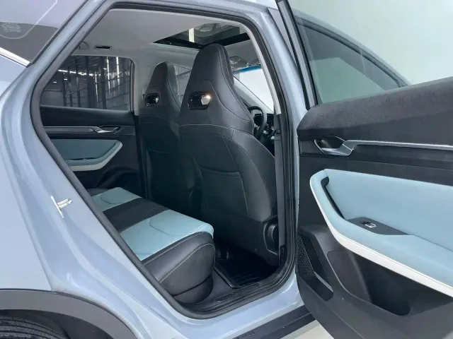 Geely Emgrand S — Фото автомобиля 29