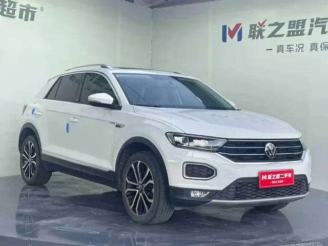Volkswagen T-Roc — Фото автомобиля 3