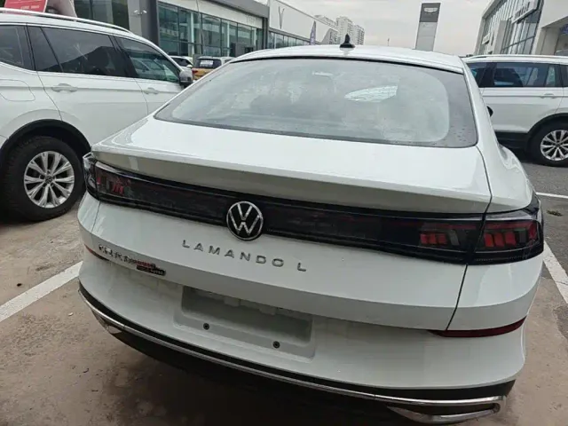 Volkswagen Lamando — Фото автомобиля 5