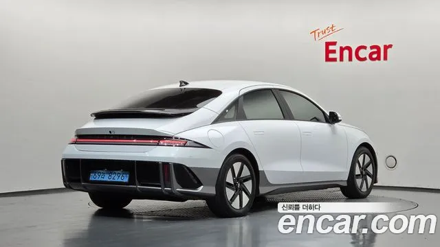 Hyundai Ioniq 6 — Фото автомобиля 2