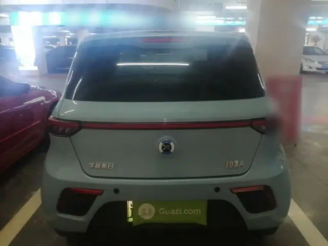 Huachen Xinyi Brilliance Xinyi i03A — Фото автомобиля 5