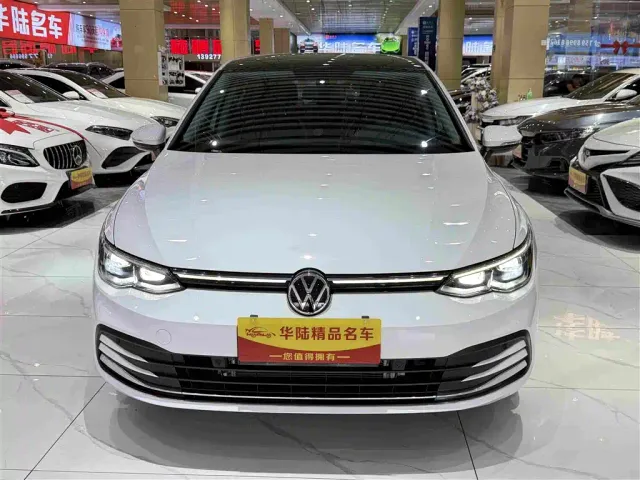 Volkswagen Golf — Фото автомобиля 2
