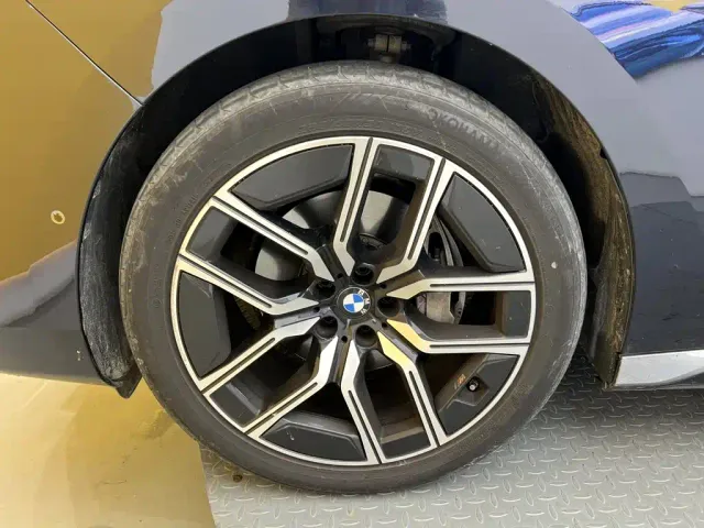 BMW 7 Series — Фото автомобиля 9