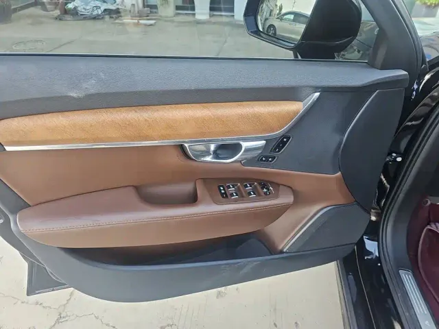 Volvo S90 — Фото автомобиля 12