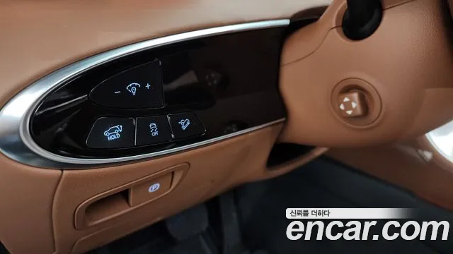 Genesis GV70 — Фото автомобиля 27