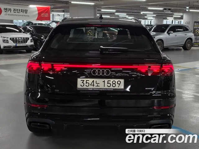 Audi Q8 50 TDI quattro Premium — Фото автомобиля 4
