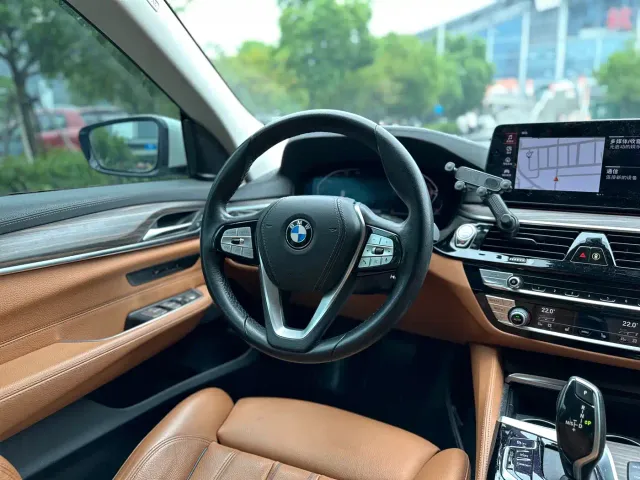 BMW 6 Series Gran Turismo — Фото автомобиля 18