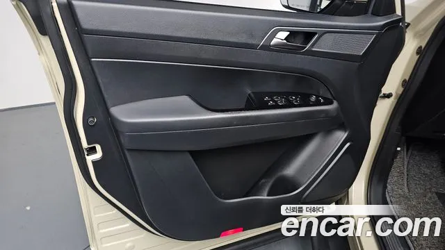 KG_Mobility_Ssangyong Rexton Новый Rexton Sport Дизель 2.2 4WD — Фото автомобиля 20