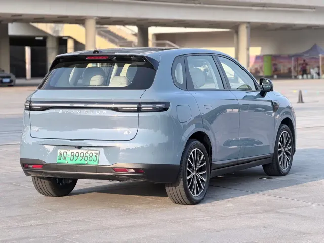 Leapmotor B10 — Фото автомобиля 6