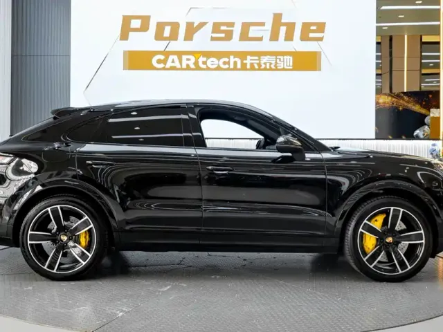 Porsche Cayenne — Фото автомобиля 4