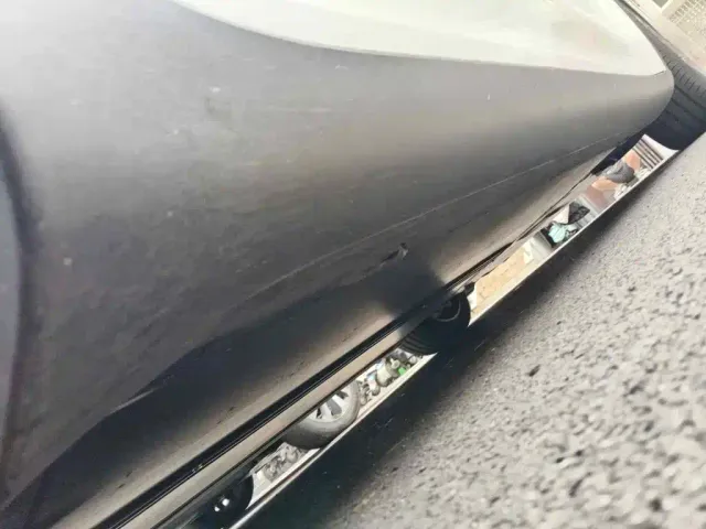 Tesla Model Y L — Фото автомобиля 9