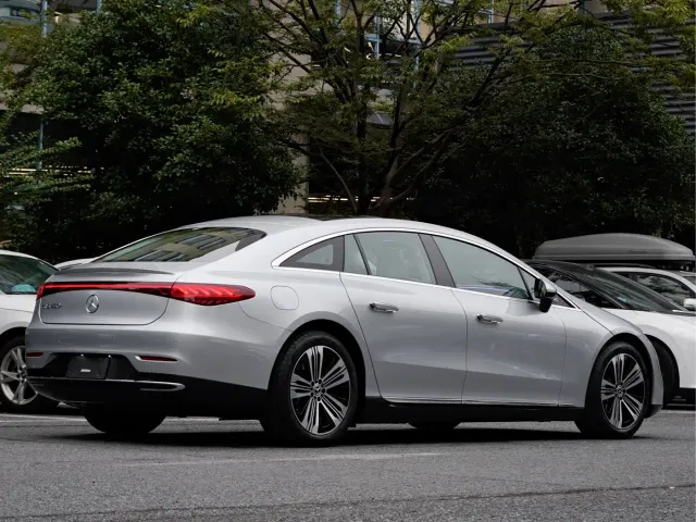 Mercedes-Benz EQS — Фото автомобиля 4