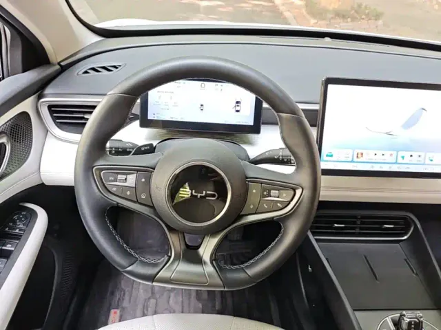 BYD Seal 05 DM-i — Фото автомобиля 6