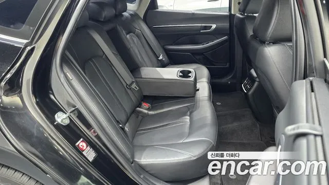 Hyundai Sonata — Фото автомобиля 16