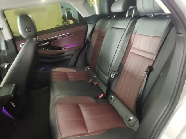 Land Rover Range Rover Evoque — Фото автомобиля 16