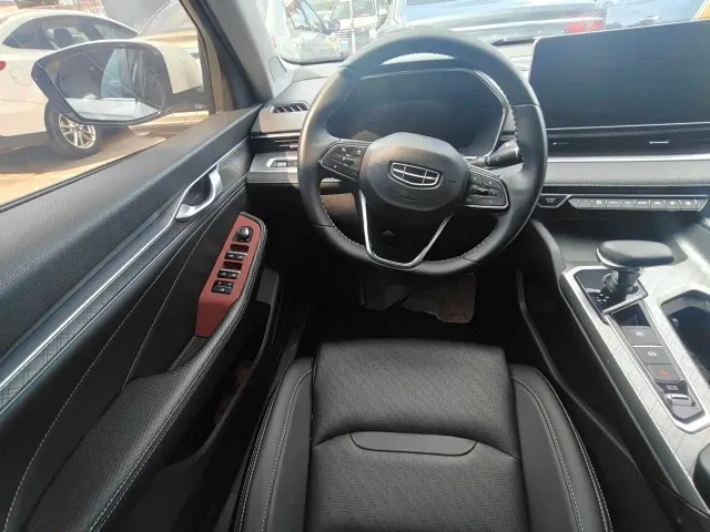 Geely Xingrui — Фото автомобиля 5