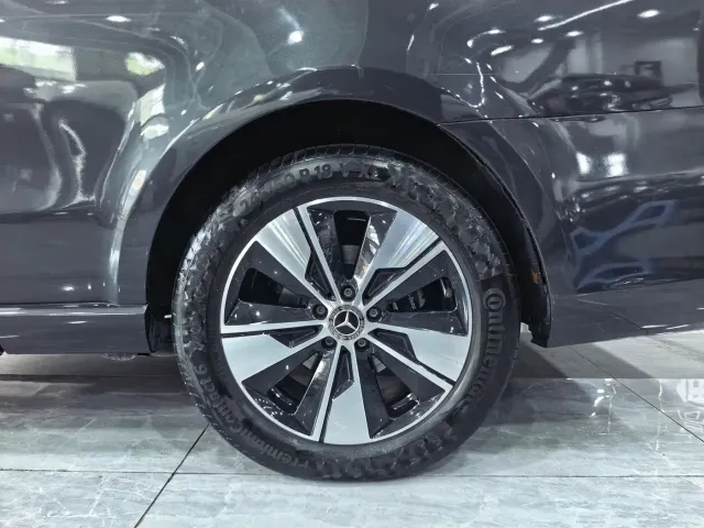 Mercedes-Benz V-Class — Фото автомобиля 18