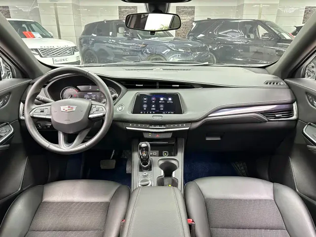 Cadillac XT4 — Фото автомобиля 13