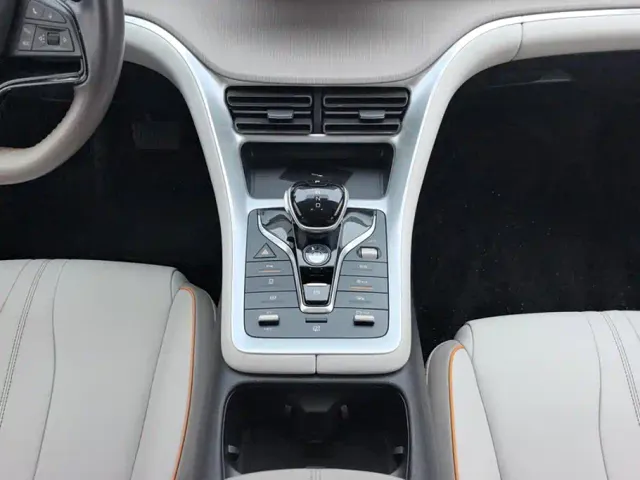 BYD Song Pro — Фото автомобиля 16