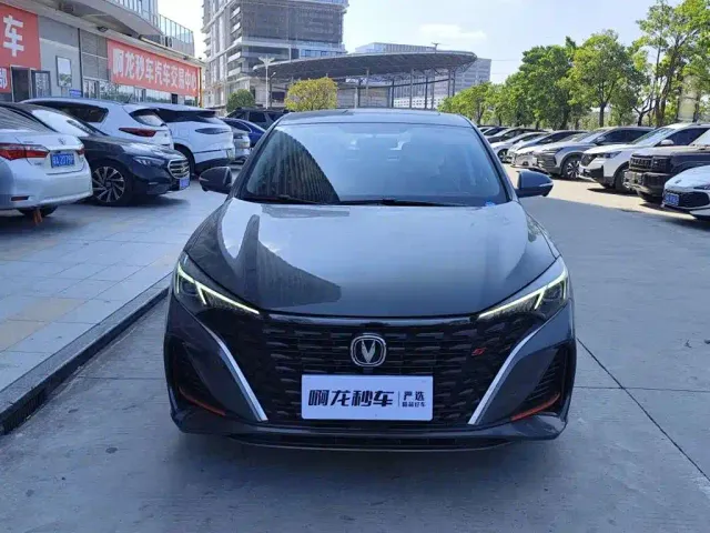 Changan Eado — Фото автомобиля 2
